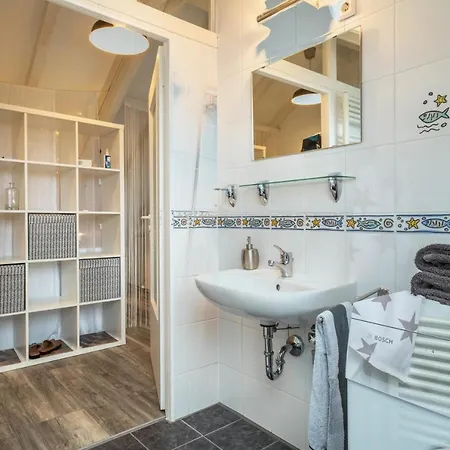Straub Apartment *
